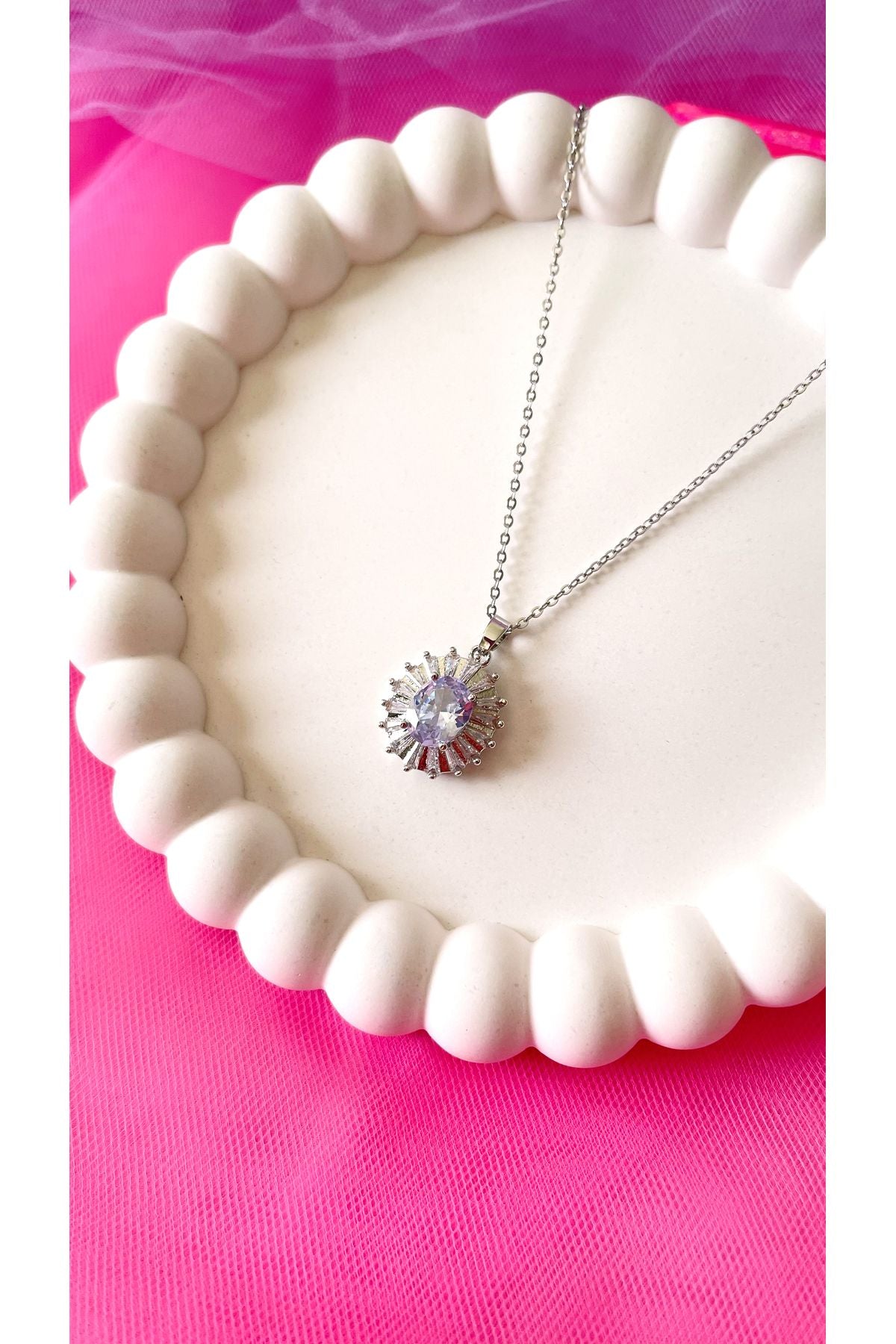 Oval Zirkon Taşlı Çelik Kolye